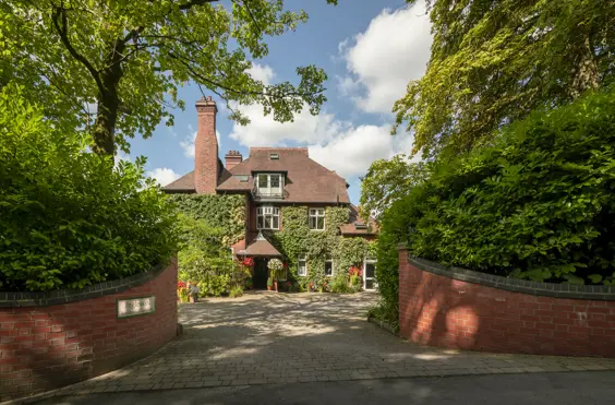 Inglewood Residential Care Home - An outside view of the home