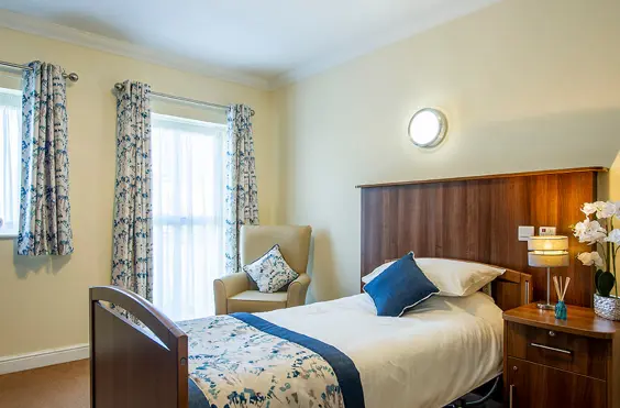 Claremont Court - Photo of a typical bedroom